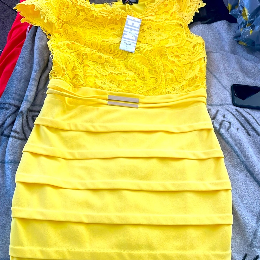 Yess dress size large